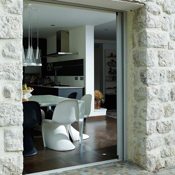 Baie vitree avec galandage ouverte vue exterieure Borgo