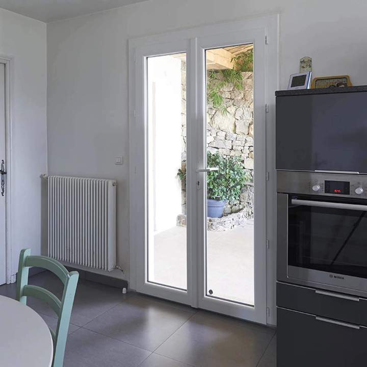 Porte fenetre PVC blanche sur mesure Borgo