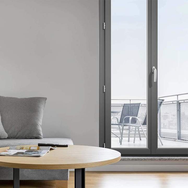 Porte fenetre PVC gris vue interieure sur mesure Borgo