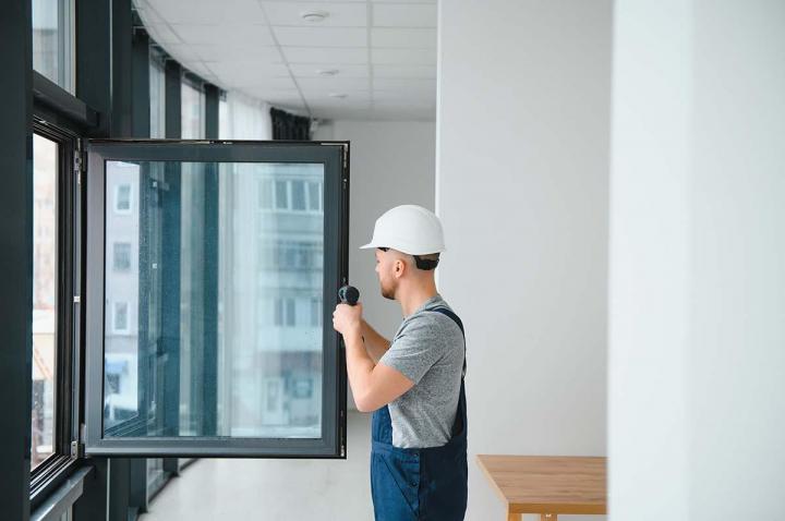 travaux de pose de fenêtres et volets Borgo